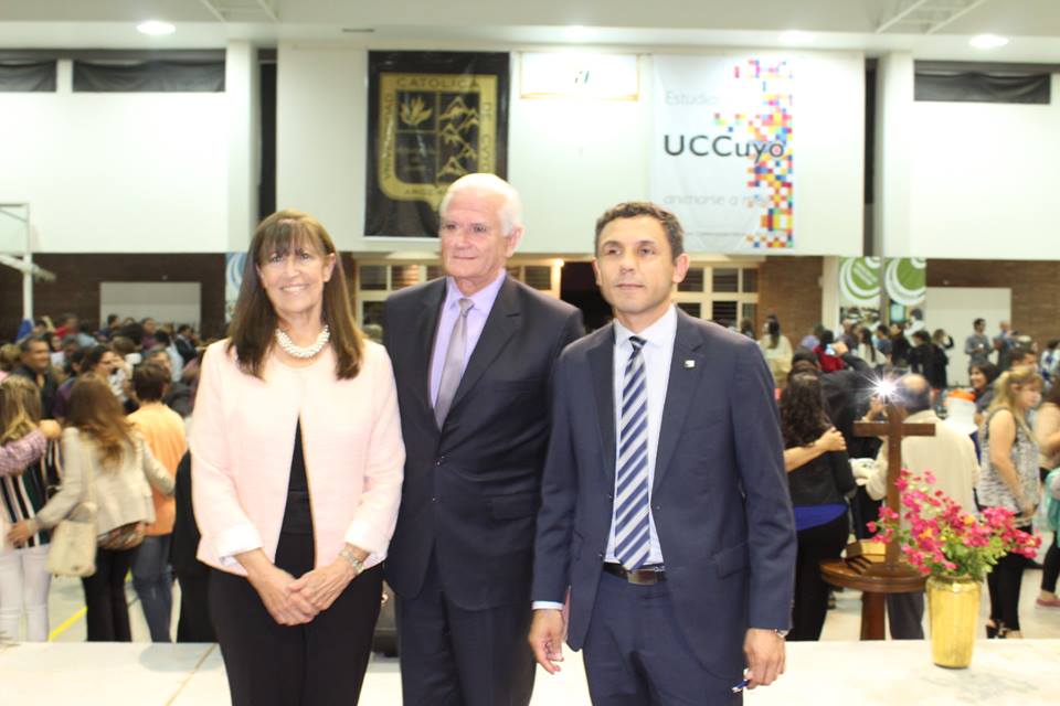 Firma convenio Colegio Mdico para la Lic. de Enfermeria